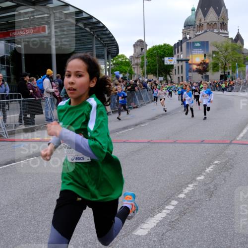 25.04.2026 - Das Zehntel Tim E. http://msf.ph/oto/9574668 25.04.2026 10:51:21 Ziel 5120, 5415, 5518, 5550, 5688, 5753, 5761, 6068, 6077, 6083, 6097, 6124, 6350, 6659, 6687, 6691, 6712, 6721, 6908, 6917, 6936, 6942, 6951, 7158, 7182, 7321, 7545, 7719, 7723, 7729, 7857, 7880, 7900, 7910, 7911, 7913, 7952, 7973, 8023, 8039 meine-sportfotos.de