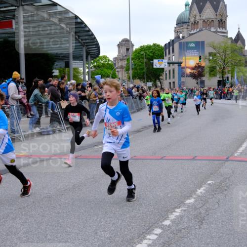 25.04.2026 - Das Zehntel Tim E. http://msf.ph/oto/9574675 25.04.2026 10:51:23 Ziel 5120, 5415, 5550, 5688, 6077, 6088, 6124, 6350, 6659, 6687, 6691, 6908, 6917, 6936, 6942, 6951, 7073, 7158, 7169, 7182, 7186, 7321, 7719, 7723, 7729, 7857, 7880, 7900, 7910, 7911, 7913, 7946, 7952, 7973, 7981, 8023, 8039 meine-sportfotos.de
