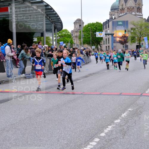 25.04.2026 - Das Zehntel Tim E. http://msf.ph/oto/9574691 25.04.2026 10:51:27 Ziel 5251, 5379, 5688, 5794, 5838, 6088, 6350, 6659, 6691, 6856, 6908, 6988, 7073, 7158, 7169, 7178, 7186, 7321, 7332, 7590, 7719, 7723, 7729, 7900, 7946, 7957, 7981, 8023, 8039 meine-sportfotos.de