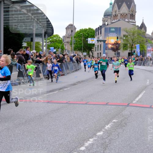 25.04.2026 - Das Zehntel Tim E. http://msf.ph/oto/9574698 25.04.2026 10:51:27 Ziel 5251, 5379, 5688, 5794, 5838, 6088, 6350, 6659, 6691, 6856, 6908, 6988, 7073, 7158, 7169, 7178, 7186, 7321, 7332, 7590, 7719, 7723, 7729, 7900, 7946, 7957, 7981, 8023, 8039 meine-sportfotos.de