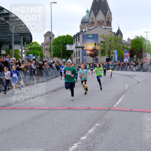 25.04.2026 - Das Zehntel Tim E. http://msf.ph/oto/9574703 25.04.2026 10:51:28 Ziel 5251, 5362, 5379, 5396, 5433, 5688, 5794, 5838, 6088, 6350, 6659, 6691, 6856, 6908, 6988, 7073, 7136, 7158, 7169, 7178, 7186, 7321, 7332, 7590, 7719, 7723, 7729, 7900, 7946, 7957, 7981, 8023, 8039 meine-sportfotos.de