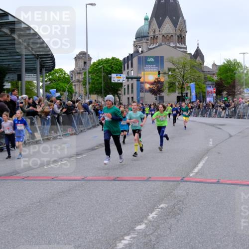 25.04.2026 - Das Zehntel Tim E. http://msf.ph/oto/9574704 25.04.2026 10:51:28 Ziel 5251, 5362, 5379, 5396, 5433, 5688, 5794, 5838, 6088, 6350, 6659, 6691, 6856, 6908, 6988, 7073, 7136, 7158, 7169, 7178, 7186, 7321, 7332, 7590, 7719, 7723, 7729, 7900, 7946, 7957, 7981, 8023, 8039 meine-sportfotos.de
