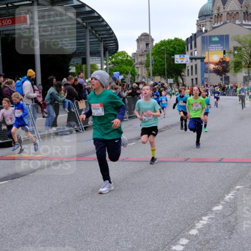 25.04.2026 - Das Zehntel Tim E. http://msf.ph/oto/9574712 25.04.2026 10:51:29 Ziel 5251, 5362, 5379, 5396, 5433, 5688, 5794, 5838, 6088, 6532, 6550, 6659, 6691, 6822, 6856, 6908, 6988, 7073, 7136, 7158, 7169, 7178, 7186, 7321, 7332, 7590, 7719, 7900, 7946, 7957, 7981, 8039 meine-sportfotos.de