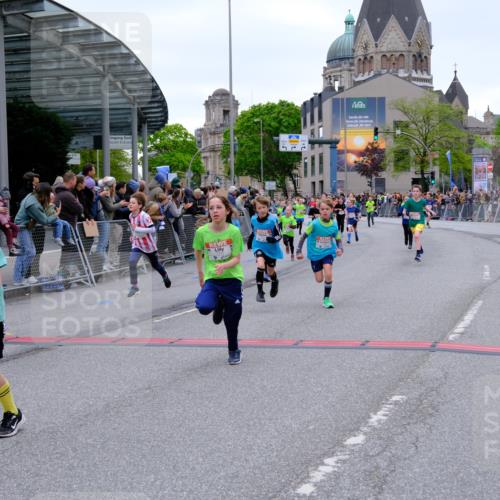25.04.2026 - Das Zehntel Tim E. http://msf.ph/oto/9574714 25.04.2026 10:51:30 Ziel 5251, 5362, 5379, 5396, 5433, 5492, 5575, 5688, 5794, 5838, 6088, 6532, 6550, 6659, 6691, 6822, 6856, 6908, 6988, 7073, 7136, 7158, 7169, 7178, 7186, 7321, 7332, 7590, 7719, 7900, 7946, 7957, 7981 meine-sportfotos.de