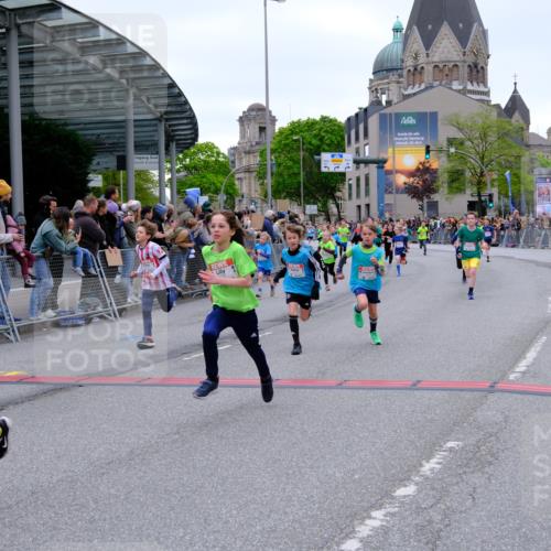 25.04.2026 - Das Zehntel Tim E. http://msf.ph/oto/9574715 25.04.2026 10:51:30 Ziel 5251, 5362, 5379, 5396, 5433, 5492, 5575, 5688, 5794, 5838, 6088, 6532, 6550, 6659, 6691, 6822, 6856, 6908, 6988, 7073, 7136, 7158, 7169, 7178, 7186, 7321, 7332, 7590, 7719, 7900, 7946, 7957, 7981 meine-sportfotos.de