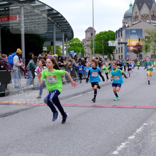 25.04.2026 - Das Zehntel Tim E. http://msf.ph/oto/9574718 25.04.2026 10:51:30 Ziel 5251, 5362, 5379, 5396, 5433, 5492, 5575, 5688, 5794, 5838, 6088, 6532, 6550, 6659, 6691, 6822, 6856, 6908, 6988, 7073, 7136, 7158, 7169, 7178, 7186, 7321, 7332, 7590, 7719, 7900, 7946, 7957, 7981 meine-sportfotos.de