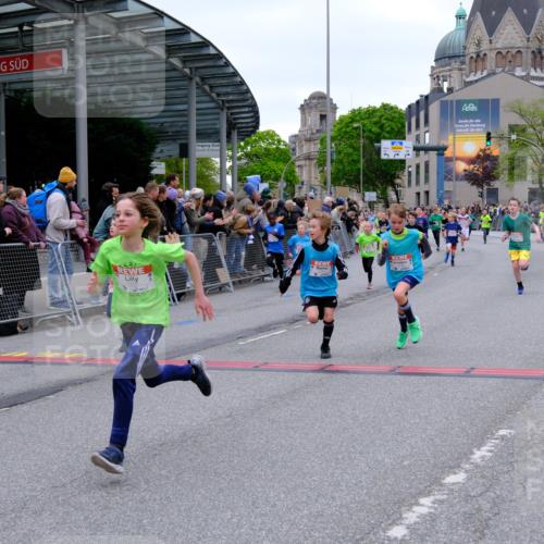 25.04.2026 - Das Zehntel Tim E. http://msf.ph/oto/9574719 25.04.2026 10:51:30 Ziel 5251, 5362, 5379, 5396, 5433, 5492, 5575, 5688, 5794, 5838, 6088, 6532, 6550, 6659, 6691, 6822, 6856, 6908, 6988, 7073, 7136, 7158, 7169, 7178, 7186, 7321, 7332, 7590, 7719, 7900, 7946, 7957, 7981 meine-sportfotos.de