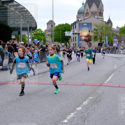 25.04.2026 - Das Zehntel Tim E. http://msf.ph/oto/9574723 25.04.2026 10:51:31 Ziel 5251, 5362, 5379, 5396, 5433, 5492, 5575, 5688, 5794, 5838, 6088, 6532, 6550, 6659, 6691, 6822, 6856, 6908, 6988, 7073, 7100, 7126, 7136, 7158, 7169, 7178, 7186, 7254, 7332, 7590, 7719, 7900, 7946, 7957, 7981 meine-sportfotos.de
