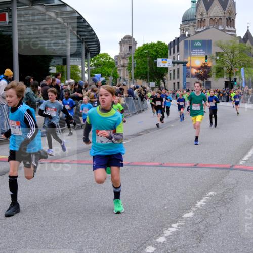 25.04.2026 - Das Zehntel Tim E. http://msf.ph/oto/9574726 25.04.2026 10:51:31 Ziel 5251, 5362, 5379, 5396, 5433, 5492, 5575, 5688, 5794, 5838, 6088, 6532, 6550, 6659, 6691, 6822, 6856, 6908, 6988, 7073, 7100, 7126, 7136, 7158, 7169, 7178, 7186, 7254, 7332, 7590, 7719, 7900, 7946, 7957, 7981 meine-sportfotos.de