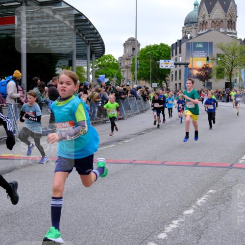 25.04.2026 - Das Zehntel Tim E. http://msf.ph/oto/9574728 25.04.2026 10:51:31 Ziel 5251, 5362, 5379, 5396, 5433, 5492, 5575, 5688, 5794, 5838, 6088, 6532, 6550, 6659, 6691, 6822, 6856, 6908, 6988, 7073, 7100, 7126, 7136, 7158, 7169, 7178, 7186, 7254, 7332, 7590, 7719, 7900, 7946, 7957, 7981 meine-sportfotos.de