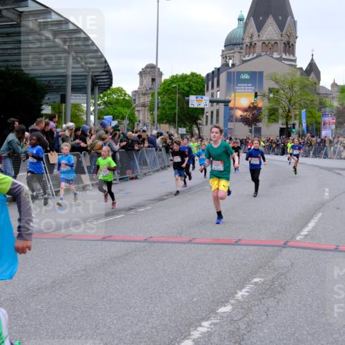 25.04.2026 - Das Zehntel Tim E. http://msf.ph/oto/9574730 25.04.2026 10:51:32 Ziel 5251, 5362, 5379, 5396, 5433, 5492, 5575, 5794, 5838, 6088, 6532, 6550, 6659, 6691, 6822, 6856, 6988, 7073, 7100, 7126, 7136, 7169, 7178, 7186, 7246, 7254, 7332, 7590, 7719, 7909, 7946, 7957, 7981 meine-sportfotos.de