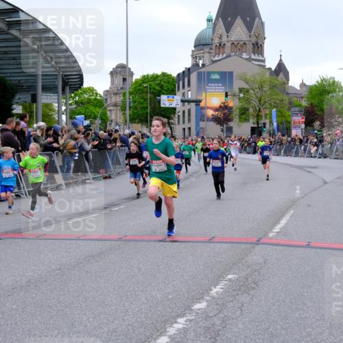 25.04.2026 - Das Zehntel Tim E. http://msf.ph/oto/9574732 25.04.2026 10:51:32 Ziel 5251, 5362, 5379, 5396, 5433, 5492, 5575, 5794, 5838, 6088, 6532, 6550, 6659, 6691, 6822, 6856, 6988, 7073, 7100, 7126, 7136, 7169, 7178, 7186, 7246, 7254, 7332, 7590, 7719, 7909, 7946, 7957, 7981 meine-sportfotos.de