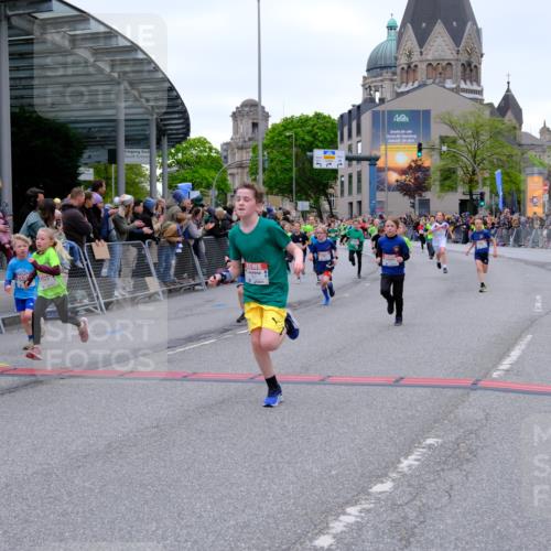 25.04.2026 - Das Zehntel Tim E. http://msf.ph/oto/9574735 25.04.2026 10:51:32 Ziel 5251, 5362, 5379, 5396, 5433, 5492, 5575, 5794, 5838, 6088, 6532, 6550, 6659, 6691, 6822, 6856, 6988, 7073, 7100, 7126, 7136, 7169, 7178, 7186, 7246, 7254, 7332, 7590, 7719, 7909, 7946, 7957, 7981 meine-sportfotos.de