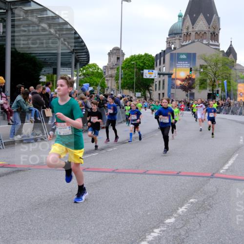 25.04.2026 - Das Zehntel Tim E. http://msf.ph/oto/9574739 25.04.2026 10:51:33 Ziel 5251, 5362, 5379, 5396, 5433, 5492, 5575, 5794, 5838, 6088, 6136, 6139, 6532, 6550, 6659, 6691, 6822, 6856, 6988, 7073, 7100, 7126, 7136, 7150, 7169, 7178, 7186, 7246, 7254, 7332, 7590, 7719, 7909, 7946, 7957, 7981 meine-sportfotos.de
