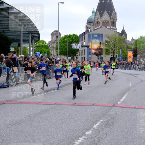 25.04.2026 - Das Zehntel Tim E. http://msf.ph/oto/9574740 25.04.2026 10:51:33 Ziel 5251, 5362, 5379, 5396, 5433, 5492, 5575, 5794, 5838, 6088, 6136, 6139, 6532, 6550, 6659, 6691, 6822, 6856, 6988, 7073, 7100, 7126, 7136, 7150, 7169, 7178, 7186, 7246, 7254, 7332, 7590, 7719, 7909, 7946, 7957, 7981 meine-sportfotos.de
