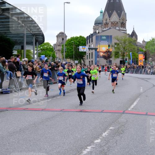 25.04.2026 - Das Zehntel Tim E. http://msf.ph/oto/9574741 25.04.2026 10:51:33 Ziel 5251, 5362, 5379, 5396, 5433, 5492, 5575, 5794, 5838, 6088, 6136, 6139, 6532, 6550, 6659, 6691, 6822, 6856, 6988, 7073, 7100, 7126, 7136, 7150, 7169, 7178, 7186, 7246, 7254, 7332, 7590, 7719, 7909, 7946, 7957, 7981 meine-sportfotos.de