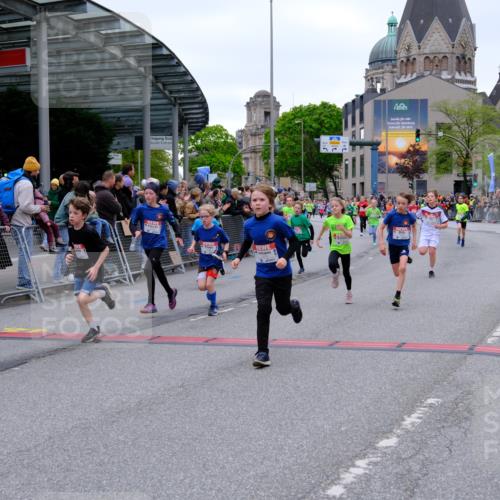 25.04.2026 - Das Zehntel Tim E. http://msf.ph/oto/9574746 25.04.2026 10:51:34 Ziel 5251, 5362, 5379, 5396, 5433, 5492, 5575, 5794, 5838, 6088, 6136, 6139, 6142, 6532, 6550, 6822, 6856, 6988, 7073, 7100, 7126, 7136, 7150, 7169, 7178, 7186, 7246, 7254, 7332, 7388, 7590, 7909, 7946, 7957, 7981 meine-sportfotos.de