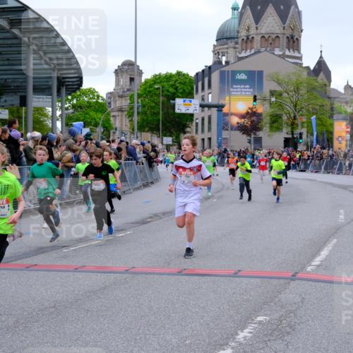 25.04.2026 - Das Zehntel Tim E. http://msf.ph/oto/9574751 25.04.2026 10:51:35 Ziel 5251, 5362, 5379, 5396, 5433, 5492, 5575, 5794, 5838, 6088, 6136, 6139, 6142, 6532, 6550, 6822, 6856, 6988, 7073, 7100, 7126, 7136, 7150, 7169, 7178, 7186, 7246, 7254, 7332, 7388, 7590, 7909, 7946, 7957 meine-sportfotos.de