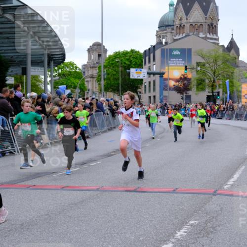25.04.2026 - Das Zehntel Tim E. http://msf.ph/oto/9574752 25.04.2026 10:51:35 Ziel 5251, 5362, 5379, 5396, 5433, 5492, 5575, 5794, 5838, 6088, 6136, 6139, 6142, 6532, 6550, 6822, 6856, 6988, 7073, 7100, 7126, 7136, 7150, 7169, 7178, 7186, 7246, 7254, 7332, 7388, 7590, 7909, 7946, 7957 meine-sportfotos.de