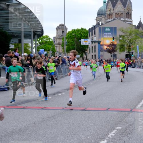 25.04.2026 - Das Zehntel Tim E. http://msf.ph/oto/9574753 25.04.2026 10:51:35 Ziel 5251, 5362, 5379, 5396, 5433, 5492, 5575, 5794, 5838, 6088, 6136, 6139, 6142, 6532, 6550, 6822, 6856, 6988, 7073, 7100, 7126, 7136, 7150, 7169, 7178, 7186, 7246, 7254, 7332, 7388, 7590, 7909, 7946, 7957 meine-sportfotos.de