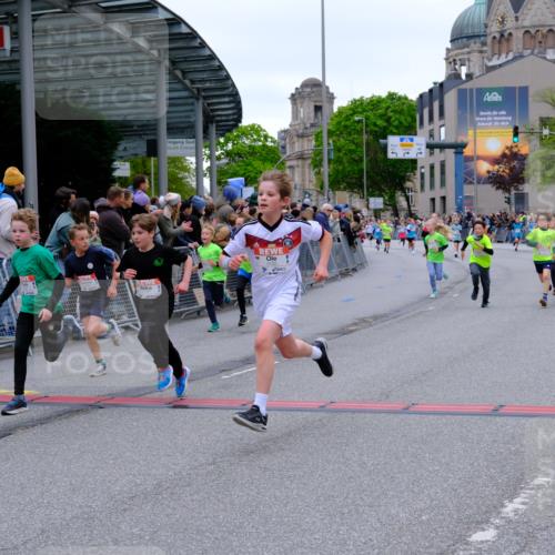 25.04.2026 - Das Zehntel Tim E. http://msf.ph/oto/9574756 25.04.2026 10:51:35 Ziel 5251, 5362, 5379, 5396, 5433, 5492, 5575, 5794, 5838, 6088, 6136, 6139, 6142, 6532, 6550, 6822, 6856, 6988, 7073, 7100, 7126, 7136, 7150, 7169, 7178, 7186, 7246, 7254, 7332, 7388, 7590, 7909, 7946, 7957 meine-sportfotos.de