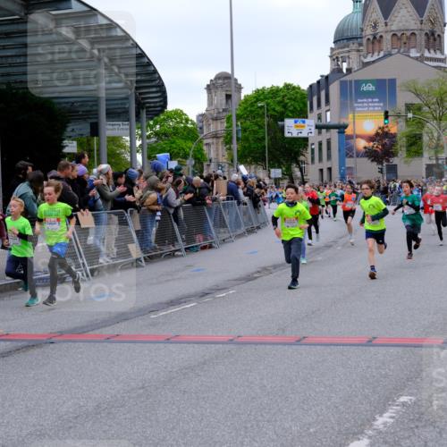25.04.2026 - Das Zehntel Tim E. http://msf.ph/oto/9574761 25.04.2026 10:51:36 Ziel 5251, 5362, 5379, 5396, 5433, 5492, 5551, 5575, 5794, 5838, 6136, 6139, 6142, 6532, 6550, 6822, 6856, 6988, 7100, 7126, 7136, 7150, 7178, 7246, 7254, 7332, 7388, 7590, 7909, 7957 meine-sportfotos.de