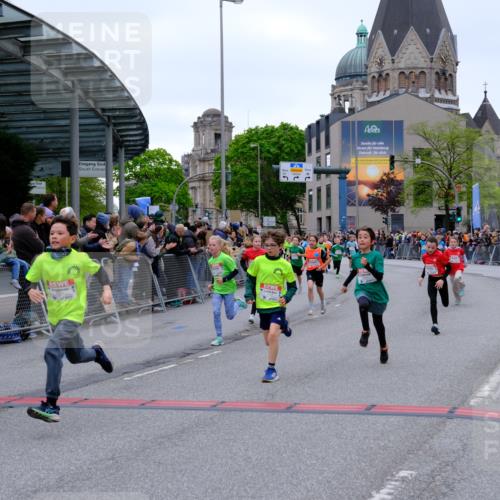 25.04.2026 - Das Zehntel Tim E. http://msf.ph/oto/9574767 25.04.2026 10:51:37 Ziel 5251, 5362, 5379, 5396, 5433, 5492, 5551, 5575, 6136, 6139, 6142, 6532, 6550, 6822, 6856, 6988, 7100, 7126, 7136, 7150, 7246, 7254, 7388, 7590, 7909, 7957 meine-sportfotos.de