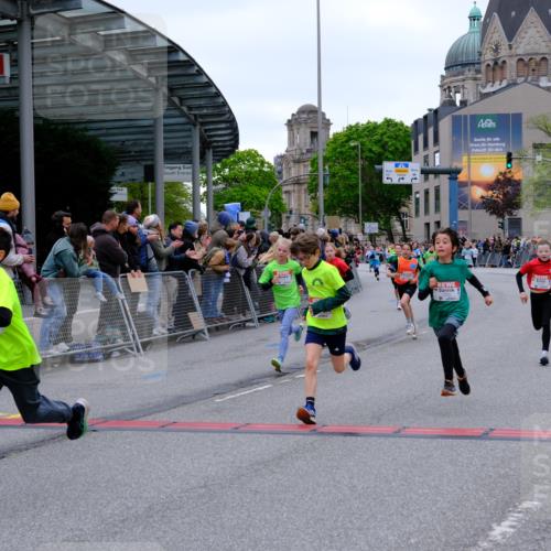 25.04.2026 - Das Zehntel Tim E. http://msf.ph/oto/9574770 25.04.2026 10:51:38 Ziel 5251, 5362, 5379, 5396, 5433, 5492, 5551, 5575, 5782, 6136, 6139, 6142, 6532, 6550, 6822, 6856, 6988, 7100, 7126, 7136, 7150, 7246, 7254, 7388, 7909, 7957 meine-sportfotos.de