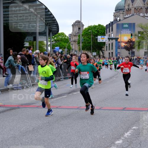 25.04.2026 - Das Zehntel Tim E. http://msf.ph/oto/9574775 25.04.2026 10:51:38 Ziel 5251, 5362, 5379, 5396, 5433, 5492, 5551, 5575, 5782, 6136, 6139, 6142, 6532, 6550, 6822, 6856, 6988, 7100, 7126, 7136, 7150, 7246, 7254, 7388, 7909, 7957 meine-sportfotos.de