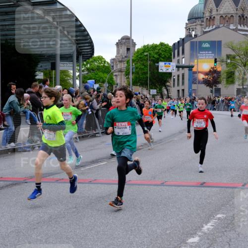 25.04.2026 - Das Zehntel Tim E. http://msf.ph/oto/9574776 25.04.2026 10:51:38 Ziel 5251, 5362, 5379, 5396, 5433, 5492, 5551, 5575, 5782, 6136, 6139, 6142, 6532, 6550, 6822, 6856, 6988, 7100, 7126, 7136, 7150, 7246, 7254, 7388, 7909, 7957 meine-sportfotos.de