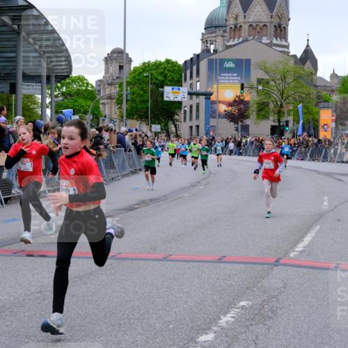 25.04.2026 - Das Zehntel Tim E. http://msf.ph/oto/9574779 25.04.2026 10:51:39 Ziel 5362, 5379, 5396, 5433, 5492, 5526, 5551, 5575, 5733, 5782, 6136, 6139, 6142, 6532, 6550, 6822, 6856, 6988, 7100, 7126, 7136, 7150, 7246, 7254, 7388, 7909 meine-sportfotos.de