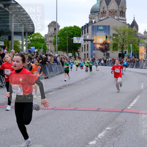 25.04.2026 - Das Zehntel Tim E. http://msf.ph/oto/9574780 25.04.2026 10:51:39 Ziel 5362, 5379, 5396, 5433, 5492, 5526, 5551, 5575, 5733, 5782, 6136, 6139, 6142, 6532, 6550, 6822, 6856, 6988, 7100, 7126, 7136, 7150, 7246, 7254, 7388, 7909 meine-sportfotos.de