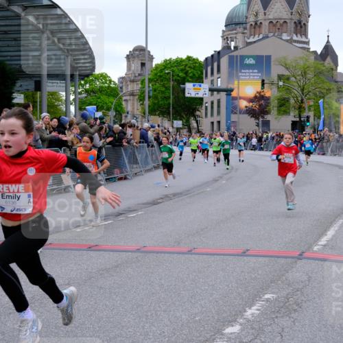 25.04.2026 - Das Zehntel Tim E. http://msf.ph/oto/9574781 25.04.2026 10:51:39 Ziel 5362, 5379, 5396, 5433, 5492, 5526, 5551, 5575, 5733, 5782, 6136, 6139, 6142, 6532, 6550, 6822, 6856, 6988, 7100, 7126, 7136, 7150, 7246, 7254, 7388, 7909 meine-sportfotos.de