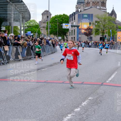 25.04.2026 - Das Zehntel Tim E. http://msf.ph/oto/9574788 25.04.2026 10:51:40 Ziel 5362, 5396, 5433, 5492, 5526, 5551, 5575, 5733, 5782, 5823, 6136, 6139, 6142, 6532, 6550, 6822, 7100, 7126, 7136, 7150, 7246, 7254, 7300, 7388, 7909 meine-sportfotos.de
