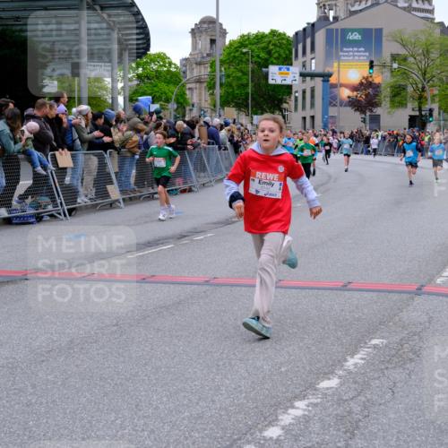 25.04.2026 - Das Zehntel Tim E. http://msf.ph/oto/9574790 25.04.2026 10:51:41 Ziel 5492, 5526, 5551, 5575, 5733, 5782, 5820, 5823, 6078, 6136, 6139, 6142, 6532, 6550, 6822, 7100, 7126, 7150, 7246, 7254, 7300, 7388, 7909 meine-sportfotos.de