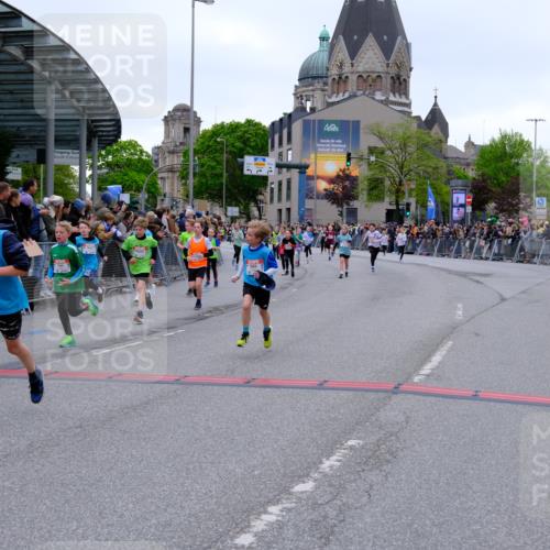 25.04.2026 - Das Zehntel Tim E. http://msf.ph/oto/9574813 25.04.2026 10:51:45 Ziel 5089, 5484, 5526, 5551, 5733, 5782, 5820, 5823, 6064, 6078, 6136, 6139, 6142, 6250, 6424, 7103, 7150, 7300, 7388, 8044 meine-sportfotos.de