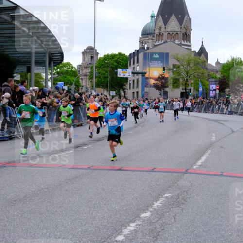 25.04.2026 - Das Zehntel Tim E. http://msf.ph/oto/9574815 25.04.2026 10:51:45 Ziel 5089, 5484, 5526, 5551, 5733, 5782, 5820, 5823, 6064, 6078, 6136, 6139, 6142, 6250, 6424, 7103, 7150, 7300, 7388, 8044 meine-sportfotos.de