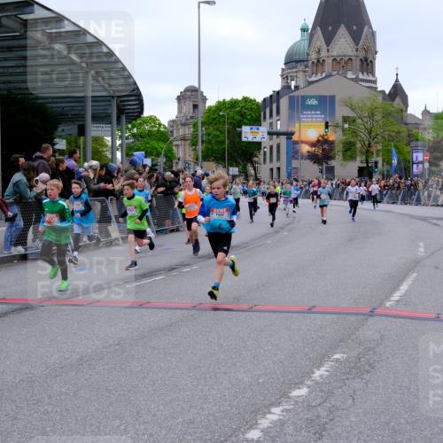 25.04.2026 - Das Zehntel Tim E. http://msf.ph/oto/9574817 25.04.2026 10:51:45 Ziel 5089, 5484, 5526, 5551, 5733, 5782, 5820, 5823, 6064, 6078, 6136, 6139, 6142, 6250, 6424, 7103, 7150, 7300, 7388, 8044 meine-sportfotos.de