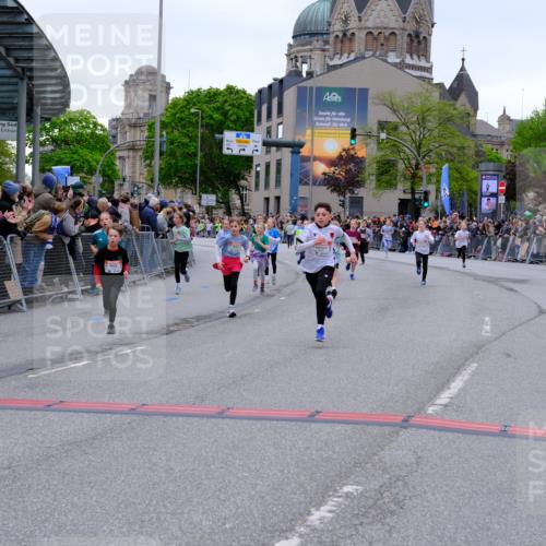 25.04.2026 - Das Zehntel Tim E. http://msf.ph/oto/9574827 25.04.2026 10:51:48 Ziel 5067, 5089, 5484, 5526, 5551, 5733, 5782, 5820, 5823, 6064, 6078, 6100, 6250, 6424, 7103, 7208, 7252, 7300, 7603, 7700, 7721, 7897, 7963, 8044, 8050 meine-sportfotos.de