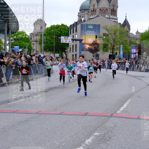 25.04.2026 - Das Zehntel Tim E. http://msf.ph/oto/9574829 25.04.2026 10:51:48 Ziel 5067, 5089, 5484, 5526, 5551, 5733, 5782, 5820, 5823, 6064, 6078, 6100, 6250, 6424, 7103, 7208, 7252, 7300, 7603, 7700, 7721, 7897, 7963, 8044, 8050 meine-sportfotos.de