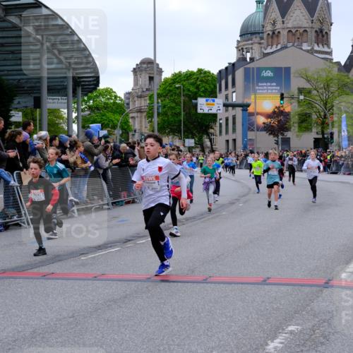 25.04.2026 - Das Zehntel Tim E. http://msf.ph/oto/9574833 25.04.2026 10:51:49 Ziel 5067, 5089, 5484, 5526, 5733, 5782, 5820, 5823, 6064, 6078, 6100, 6250, 6424, 7103, 7208, 7252, 7300, 7591, 7603, 7700, 7721, 7897, 7963, 8044, 8050 meine-sportfotos.de