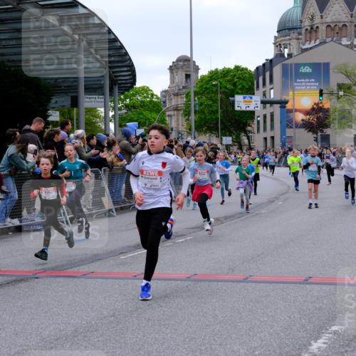 25.04.2026 - Das Zehntel Tim E. http://msf.ph/oto/9574835 25.04.2026 10:51:49 Ziel 5067, 5089, 5484, 5526, 5733, 5782, 5820, 5823, 6064, 6078, 6100, 6250, 6424, 7103, 7208, 7252, 7300, 7591, 7603, 7700, 7721, 7897, 7963, 8044, 8050 meine-sportfotos.de