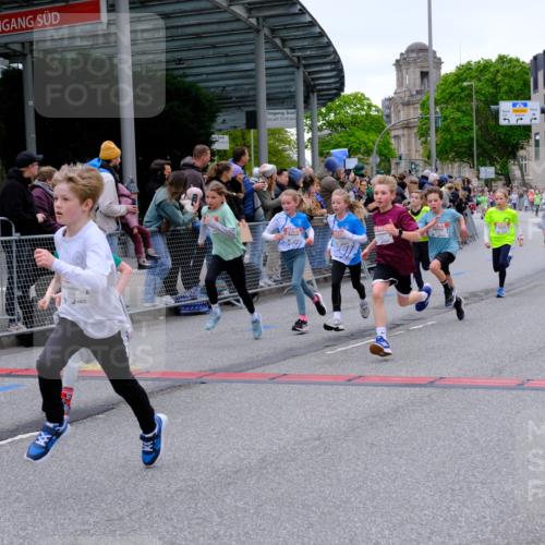 25.04.2026 - Das Zehntel Tim E. http://msf.ph/oto/9574849 25.04.2026 10:51:52 Ziel 5067, 5089, 5484, 5820, 5823, 6064, 6078, 6100, 6250, 6424, 6426, 7103, 7208, 7252, 7300, 7591, 7603, 7700, 7721, 7897, 7963, 8044, 8050 meine-sportfotos.de