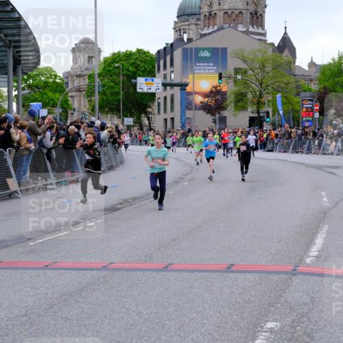 25.04.2026 - Das Zehntel Tim E. http://msf.ph/oto/9574876 25.04.2026 10:52:01 Ziel 5569, 6087, 6352, 6357, 6426, 6869, 7110, 7591, 7628, 7734, 7758, 8015 meine-sportfotos.de