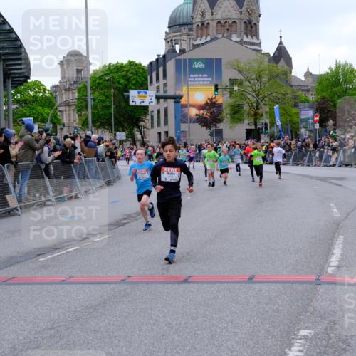 25.04.2026 - Das Zehntel Tim E. http://msf.ph/oto/9574886 25.04.2026 10:52:04 Ziel 5176, 5569, 6087, 6352, 6357, 6426, 6752, 6766, 6869, 7110, 7142, 7305, 7436, 7628, 7675, 7734, 7758, 8015, 8042 meine-sportfotos.de