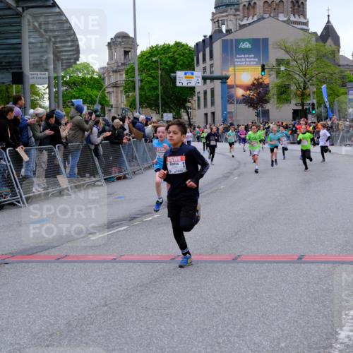 25.04.2026 - Das Zehntel Tim E. http://msf.ph/oto/9574890 25.04.2026 10:52:04 Ziel 5176, 5569, 6087, 6352, 6357, 6426, 6752, 6766, 6869, 7110, 7142, 7305, 7436, 7628, 7675, 7734, 7758, 8015, 8042 meine-sportfotos.de