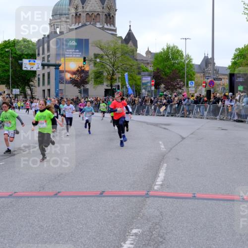 25.04.2026 - Das Zehntel Tim E. http://msf.ph/oto/9574901 25.04.2026 10:52:07 Ziel 5176, 5241, 5569, 6009, 6087, 6752, 6766, 6869, 7110, 7142, 7162, 7305, 7436, 7675, 7884, 8015, 8042 meine-sportfotos.de