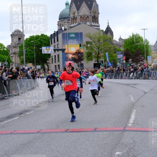 25.04.2026 - Das Zehntel Tim E. http://msf.ph/oto/9574910 25.04.2026 10:52:08 Ziel 5009, 5176, 5241, 5569, 6009, 6087, 6752, 6766, 6869, 7110, 7142, 7162, 7305, 7436, 7675, 7884, 8015, 8042 meine-sportfotos.de