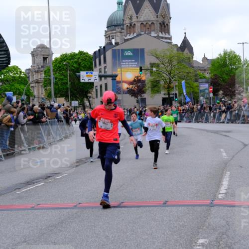 25.04.2026 - Das Zehntel Tim E. http://msf.ph/oto/9574912 25.04.2026 10:52:08 Ziel 5009, 5176, 5241, 5569, 6009, 6087, 6752, 6766, 6869, 7110, 7142, 7162, 7305, 7436, 7675, 7884, 8015, 8042 meine-sportfotos.de