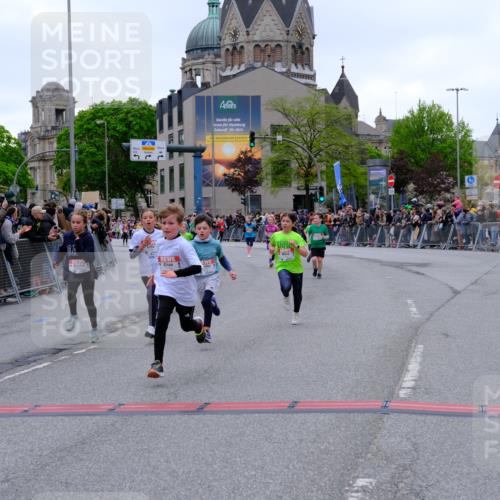 25.04.2026 - Das Zehntel Tim E. http://msf.ph/oto/9574916 25.04.2026 10:52:08 Ziel 5009, 5176, 5241, 5569, 6009, 6087, 6752, 6766, 6869, 7110, 7142, 7162, 7305, 7436, 7675, 7884, 8015, 8042 meine-sportfotos.de